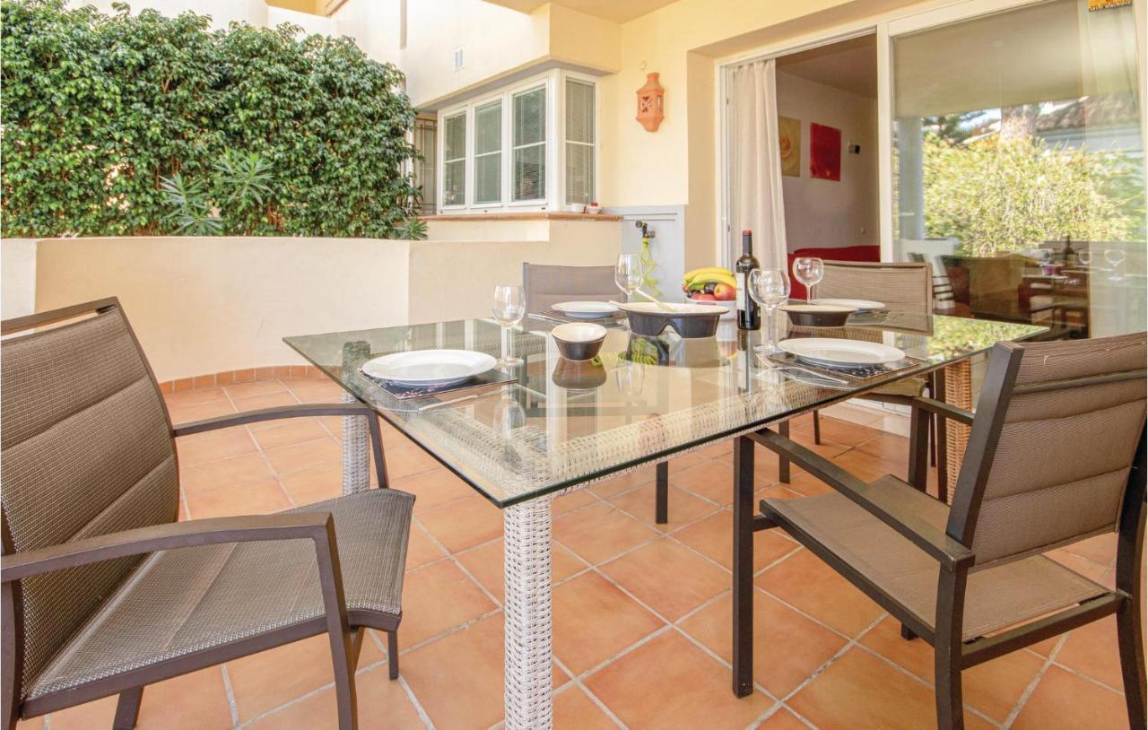 Beautiful Apartment In Marbella-Cabopino With 2 Bedrooms, Wifi And Outdoor Swimming Pool Ngoại thất bức ảnh